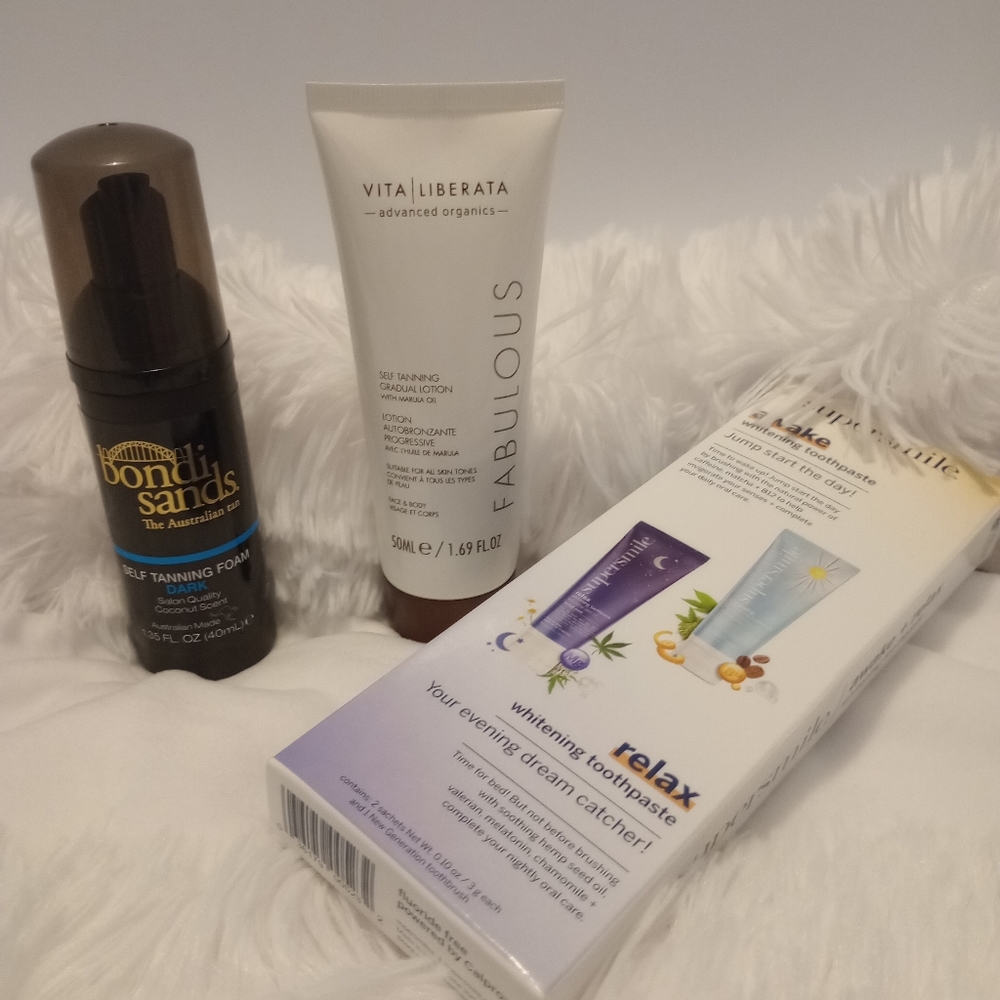 Sunless Tanning/ Teeth Whitening
